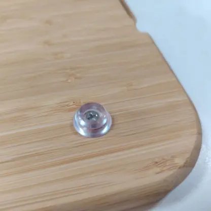 TrayLuxe™ bambusov pladenj za prigrizke s 6 predelki in pokrovom