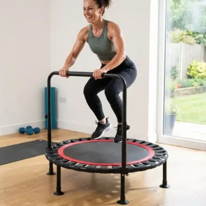 BouncePro™ zložljiv trampolin z nastavljivim ročajem