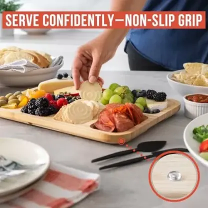 TrayLuxe™ bambusov pladenj za prigrizke s 6 predelki in pokrovom